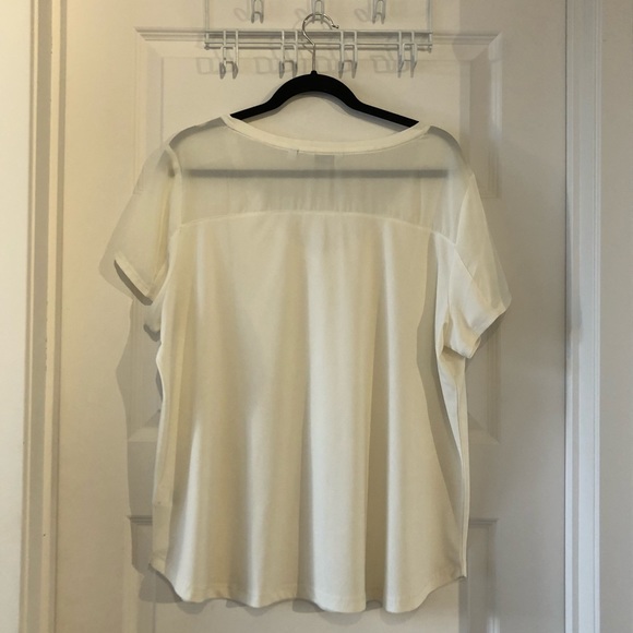 White Reitmans Blouse 3/35$ - Picture 5 of 7